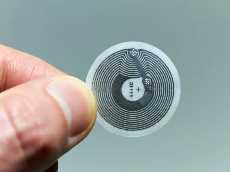 Ako ues NFC nálepka?