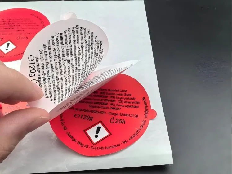 Poľský zákazník si objedná viacvrstvové balenie a prepravu štítkov