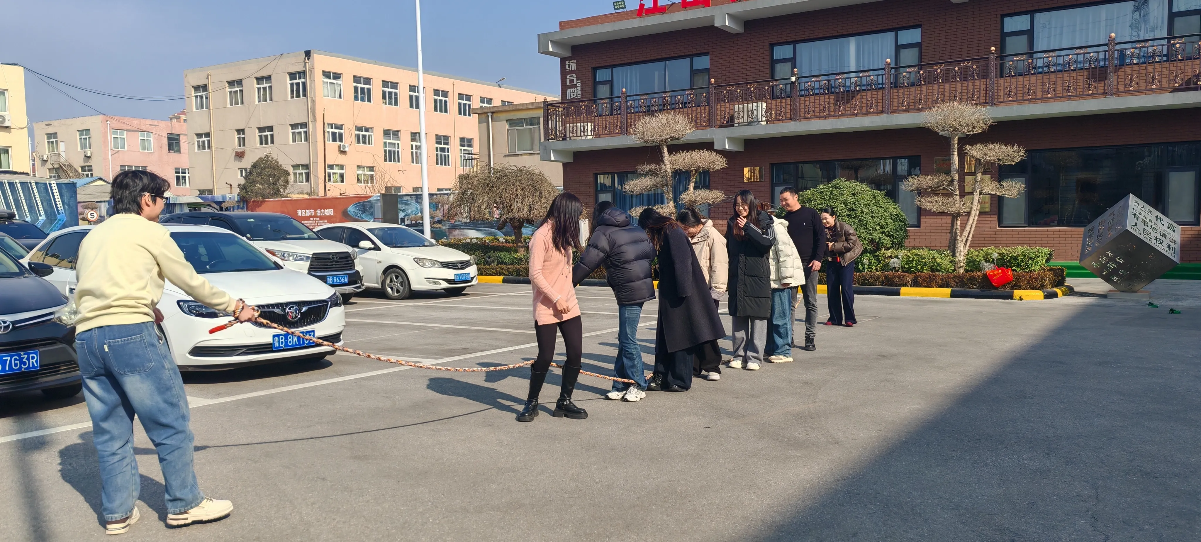 Team Spirit stúpa na JOJO Pack